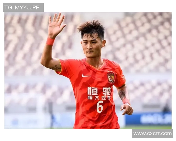 廖力生精彩任意球破门助力球队逆转胜利展现超凡技术与冷静决策