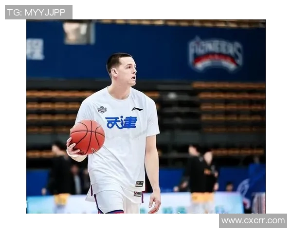 大卫-詹姆斯在CBA季后赛中表现抢眼，球队晋级决赛